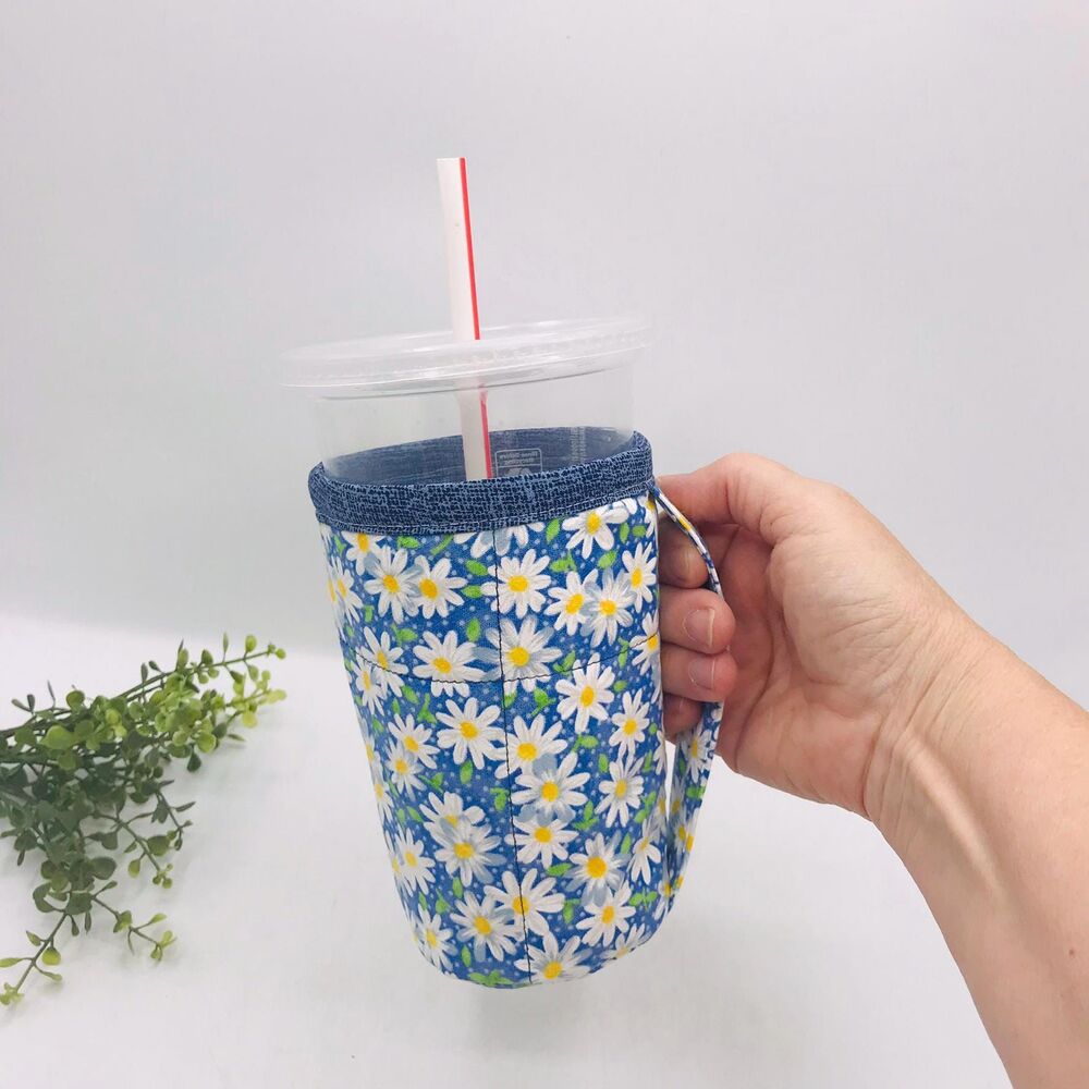 Drink Coozie w Handle Hot or Iced Drinks Cozy Insulated Cottage Blue Daisy